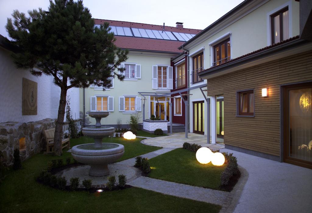 Tinschert Hotel-Restaurant-Partyservice Schwertberg Εξωτερικό φωτογραφία