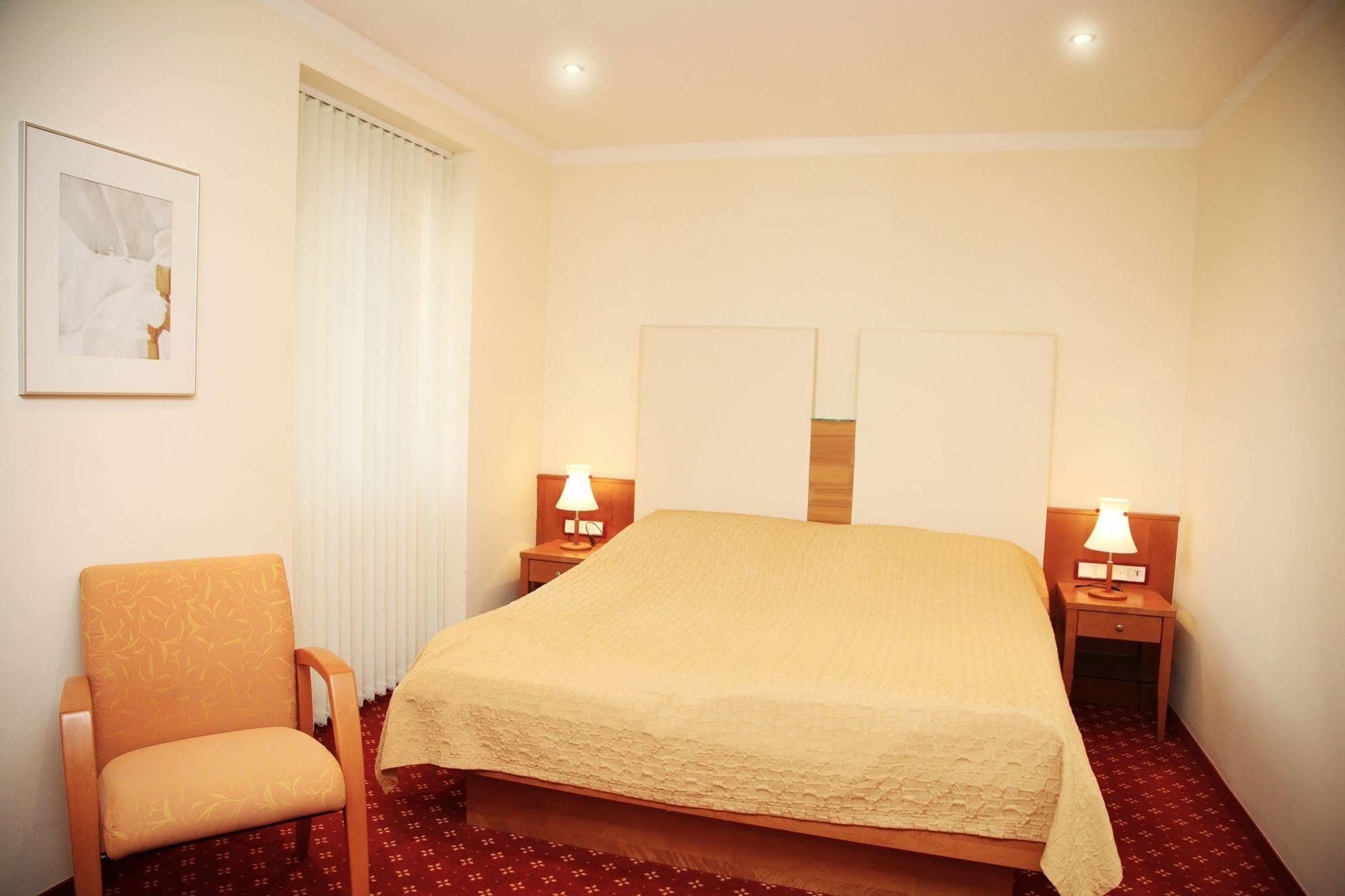 Tinschert Hotel-Restaurant-Partyservice Schwertberg Εξωτερικό φωτογραφία